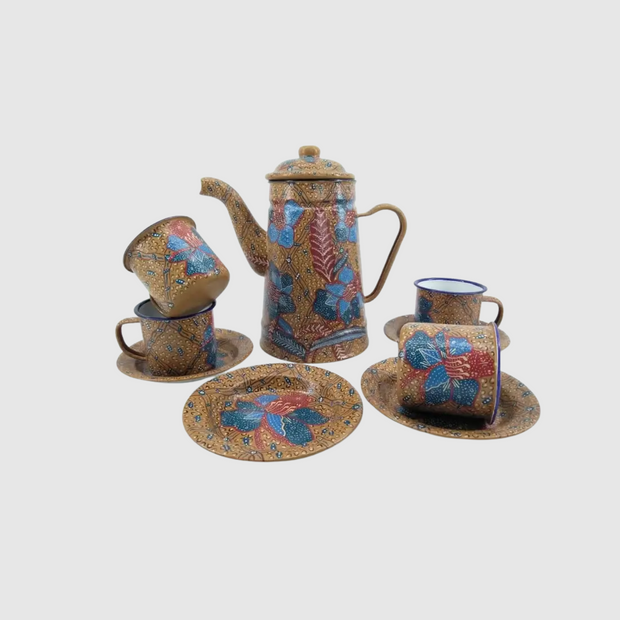 Teeservice Harmonie von Java – Handgefertigtes Batik Emaille Set