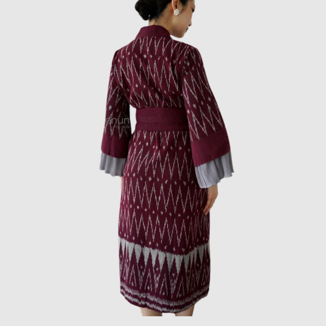 Sabel Kimono Woven Fabric styled outfit – durable and elegant traditional kimono | jajoo.de