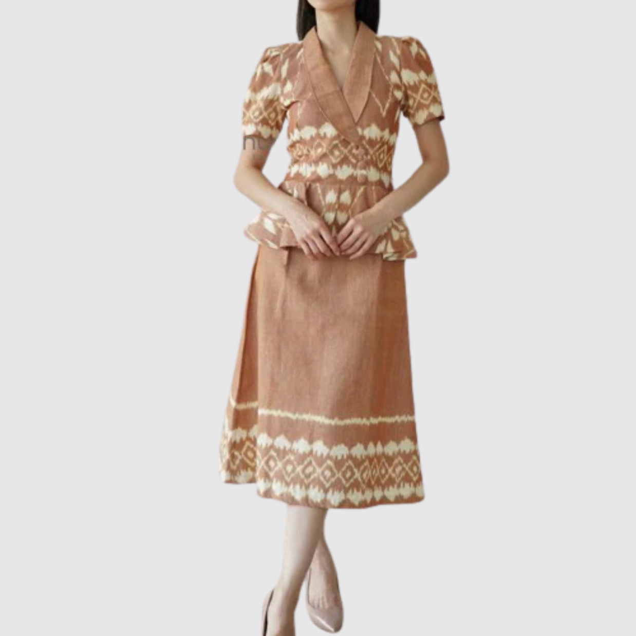 Amora Dress fabric detail – high-quality tenun blanket weave with rich textures | jajoo.de
