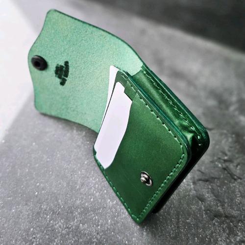 Grand Wallet Deep Green – Special Edition aus Voll-Italienischem Leder, Kunsthandwerk mit Nachhaltigem Design