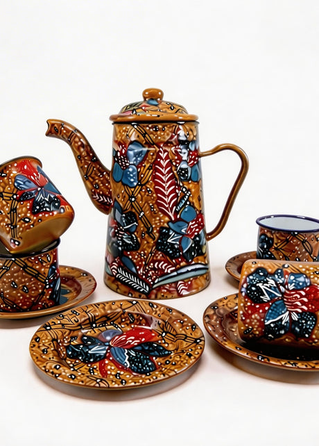 Teeservice Harmonie von Java in Bernsteinbraun – handbemalte Batik-Emaille