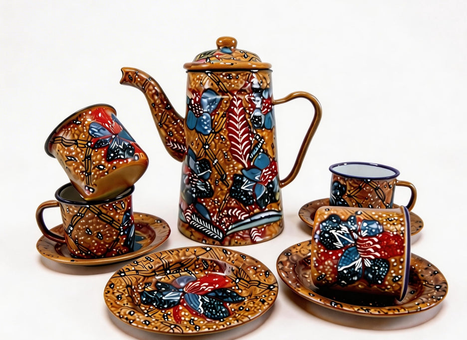 Teeservice Harmonie von Java in Bernsteinbraun – handbemalte Batik-Emaille