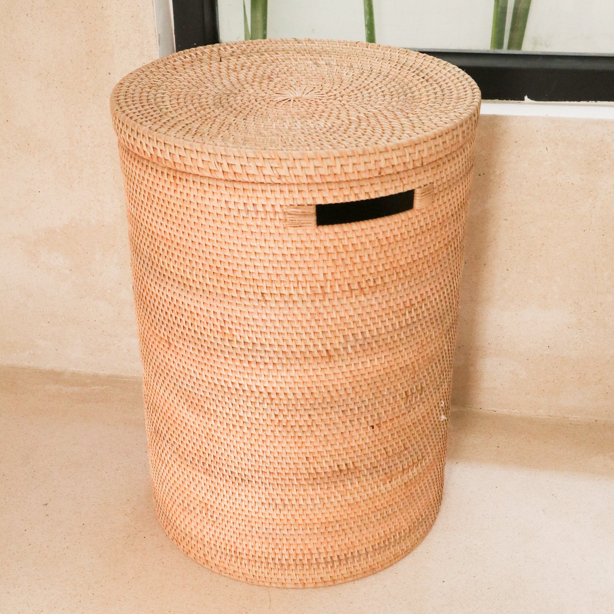 Sari Rattan Laundry Basket with Lid (2 sizes)