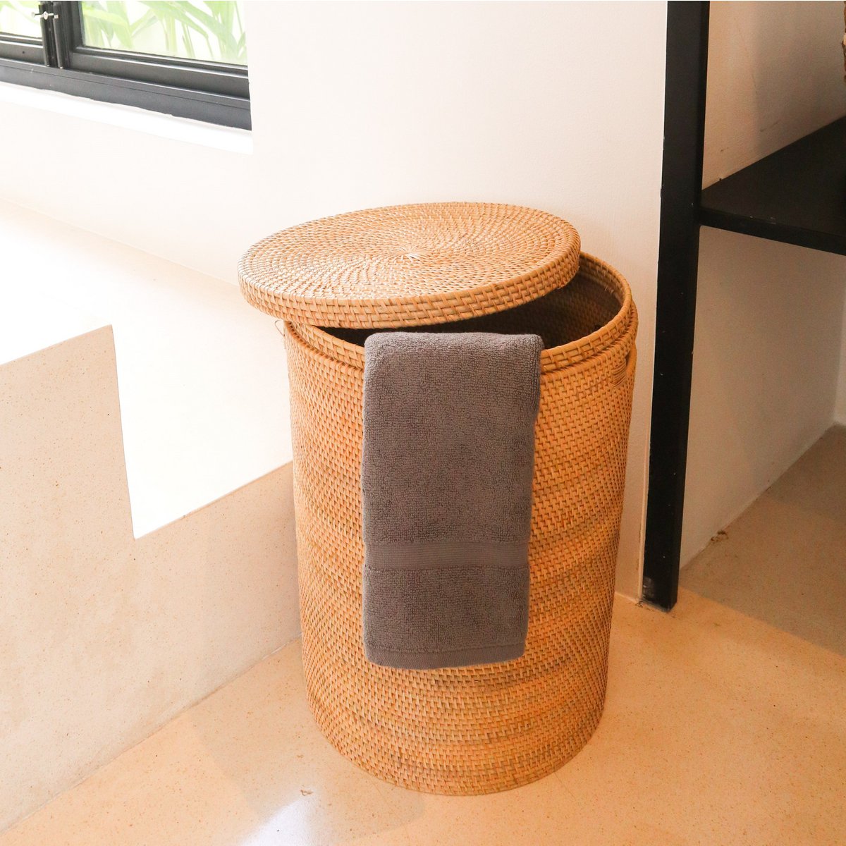 Sari Rattan Laundry Basket with Lid (2 sizes)