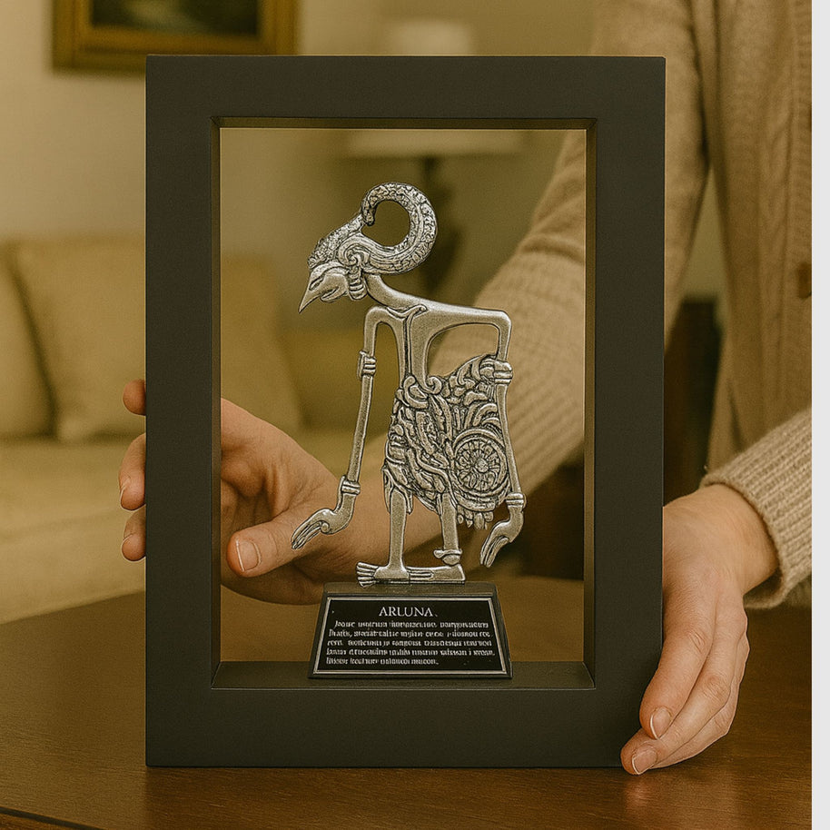 Souvenir-Plakette mit Wayang-Rahmen – Aluminium