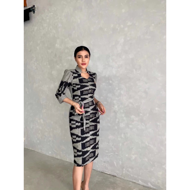 Claudia Tenun Kleid