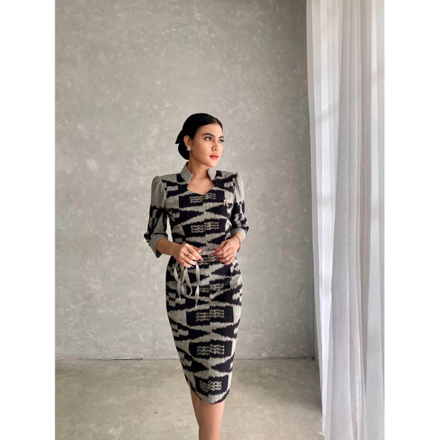 Claudia Tenun Kleid