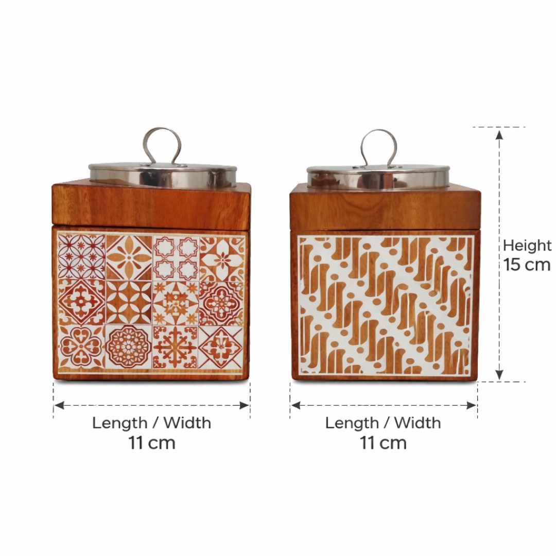 Handcrafted batik wooden box, pattern detail