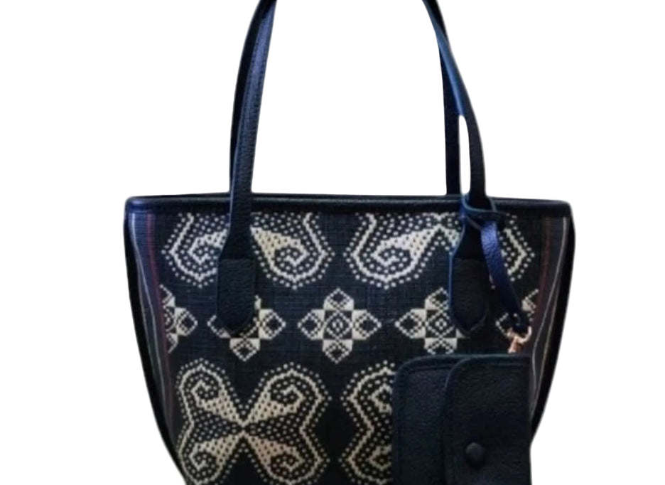 Nusa Mini Tote mit NTT-Ikat-Textilpanel und hochwertigem Lederbesatz, Vorderansicht