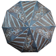 Batik patterned umbrella jumbo – handle and frame detail