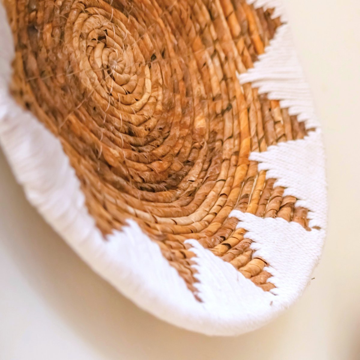 Round Boho Wall Basket Woven Wall Décor