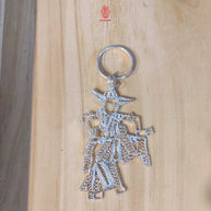 Versilberter handgefertigter Wayang-Schlüsselanhänger als Souvenir